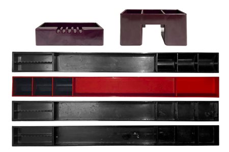 Set da scrivania composto da 6 pz.: n 4 portapenne prod. Kartell in plastica...