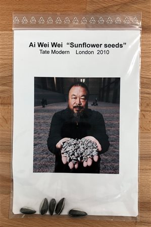 AI WEIWEI (1957) - Sunflower seeds, 2010