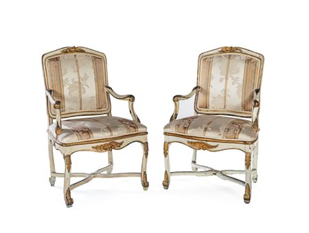 Coppia di poltrone in legno laccato bianco, Marche XVIII secolo - dorate...