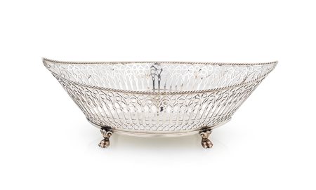 Centrotavola in argento 833/1000, Napoli, secondo quarto del XIX secolo,...