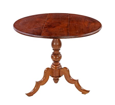 Tavolino circolare in ciliegio, XIX secolo - con sostegno tornito su tre...