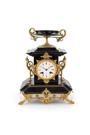 Orologio in marmo nero e bronzo, Henry Marc, Parigi, seconda metà XIX secolo...