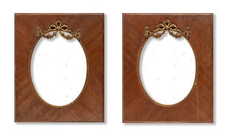 Coppia di cornici in legno - con luce ovale impreziosita da festoni in...