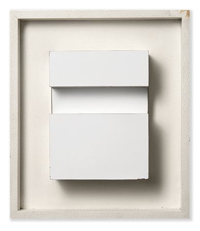 Sergio Lombardo "Oggetto Extra" 1968
formica su legno
cm 23x18x7
Firmato in bass