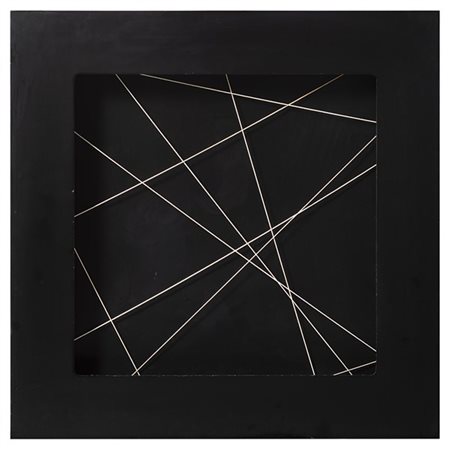 Gianni Colombo "Spazio elastico" 1972-74
chiodi ed elastici in teca di legno
cm