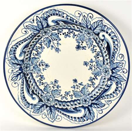 GRANDE PIATTO DA PARATA in ceramica decorata blu su fondo crema diam cm 41