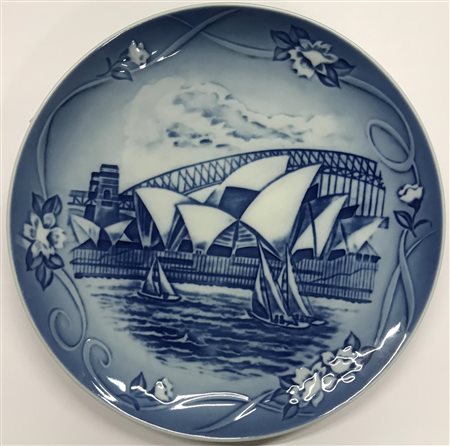 PIATTO DECORATIVO in porcellana Bing & Grondahl Copenhagen serie Jorden Rundt...