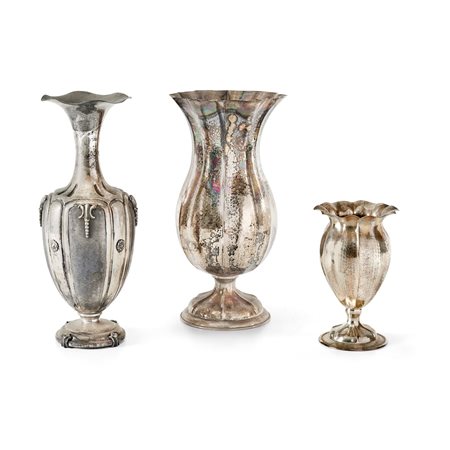 Tre vasi in argento, Italia XX secolo