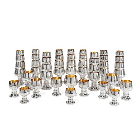 Quarantotto bicchieri in argento, Italia XX secolo