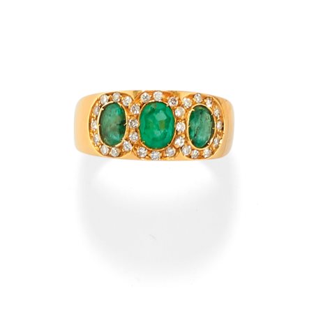 Anello con smeraldi e diamanti