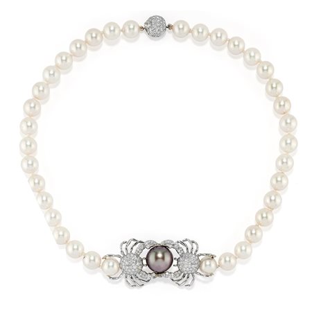 Collana con perle e diamanti