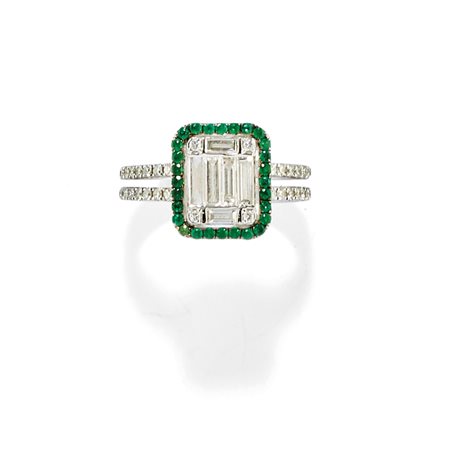 Anello con smeraldi e diamanti