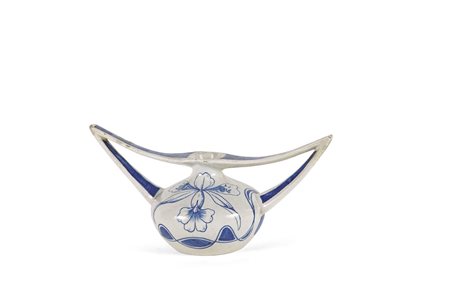 QUAGLINO LUIGI, POGGI NICOLO' - Brocca biansata in stile floreale. Ceramica...