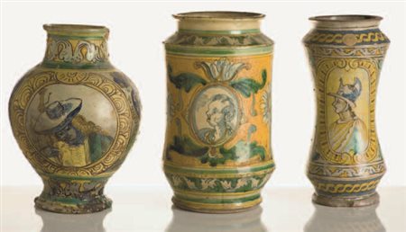 Bombola ovoidale in maiolica policroma, Burgio o Sciacca, XVII secolo,...