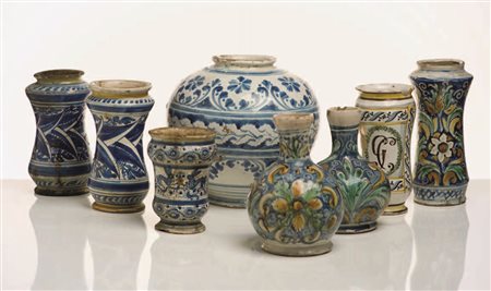 Albarello in maiolica in monocromo blu, Italia centrale, XVII/XVIII secolo,...