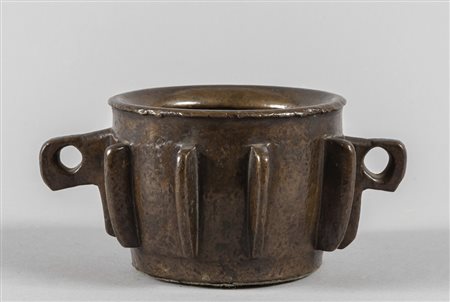 Mortaio in bronzo con alette, 
