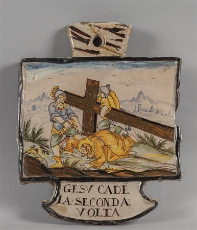 Placca in maiolica raffigurante fermata della Via 