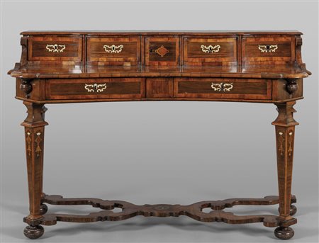 Scrittoio Luigi XIV a gambe alte raccordate da 