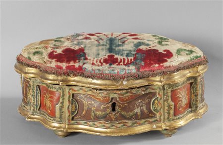 Scatola da cucito Luigi XIV di forma movimentata 