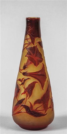 Vaso in vetro lavorato all'acido con fiori nei 