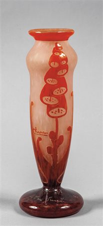 Vasetto in vetro lavorato all'acido con 