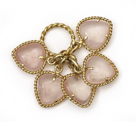 Particolare ciondolo in oro giallo con montati 