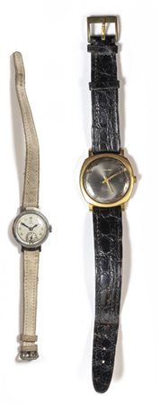 Lotto composto da due orologi di cui uno misura 