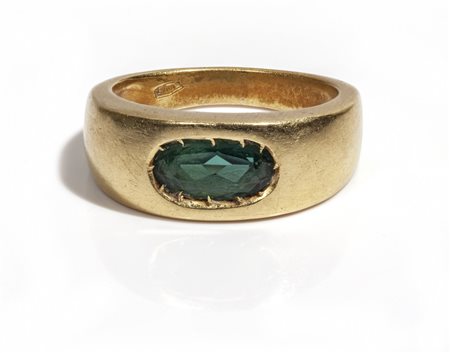 Anello da uomo in oro giallo con incastonato uno 