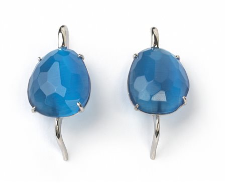 Orecchini in oro bianco con montati due occhio di 