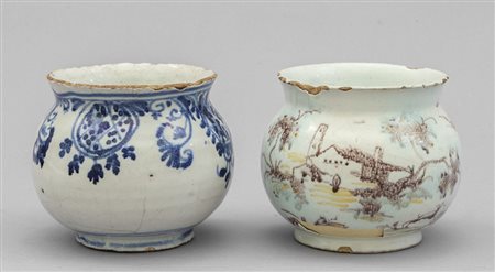 Due pillolieri in maiolica di Savona, uno 