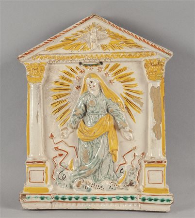 Placca in maiolica a forma di tempietto, 