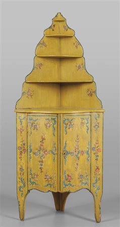 Cantonale a due sportelli in legno laccato in 