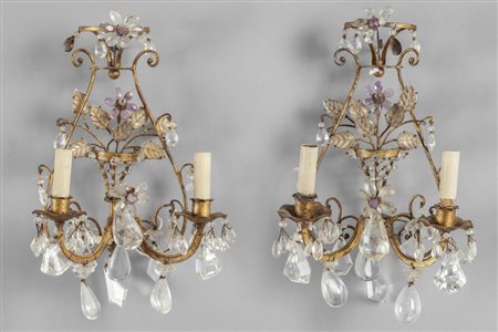 Coppia di appliques a due luci con ricca 