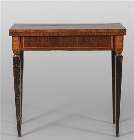 Tavolo da gioco Luigi XVI lastronato in 