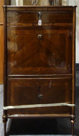 Secretaire Luigi XVI a due sportelli ed un 