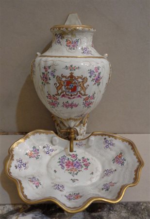 Fontana in maiolica policroma e vaso Vecchia 