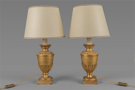 Coppia di portapalma Luigi XVI in legno 