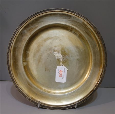 Piatto rotondo in argento<br>diam.cm.32, gr.520