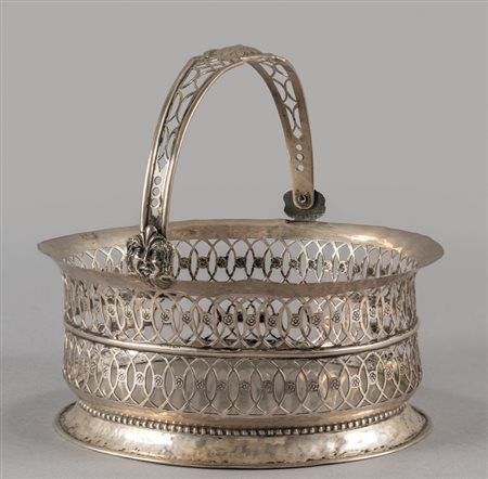 Cestino in argento<br>cm.20x17xh.18, gr.435