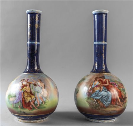 Coppia di vasi a collo lungo, decorazione in 
