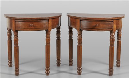 Coppia di mezzi tavoli ovali in legno 