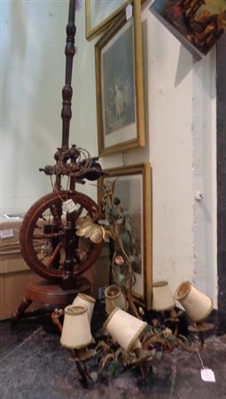 Arcolaio montato a lampada e piccolo lampadario 