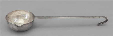 Mestolo in argento sec.XVIII<br>h.cm.24