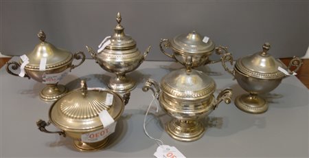 Sei zuccheriere diverse in metallo argentato