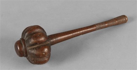 Mazza in noce sec.XVII