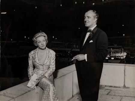 Giovanni Battista Poletto (1915-1988)  - Marlene Dietrich e Vittorio De Sica in Montecarlo, 1956