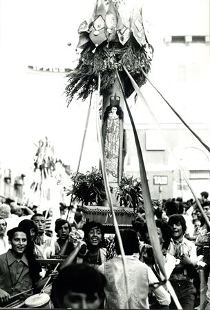 Uliano Lucas (1942)  - Processione dei Candelieri, Sassari, 1979