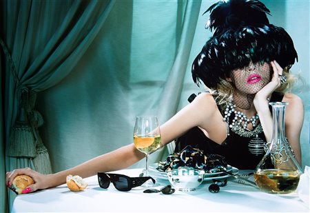 Miles Aldridge (1964)  - The pure wonder # 2, dal Portfolio Carousel, 2005 - 2006