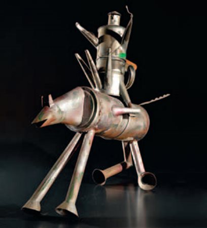 Riccardo Dalisi Potenza, 1931 CAVALIERE, 1992 Latta e acrilici, cm 42x48x20....