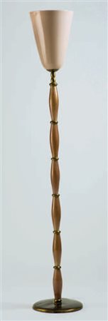 Venini LAMPADA DA TERRA, anni ’25 - ’30 In vetro rosa e ottone con coppa in...